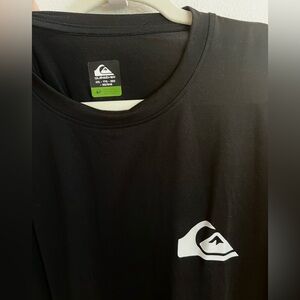 Quiksilver Men’s Rashguard